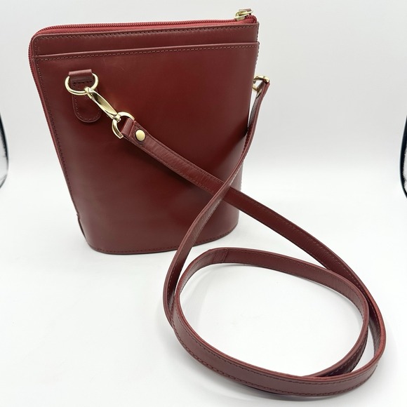Scully Crossbody Bag Purse Red Leather Gold Metal Hardware Great Condition - Picture 1 of 16